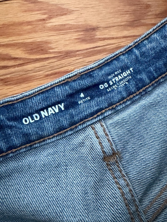 Old Navy O.G Straight High Rise Distressed Secret Slim Pocket Jeans Sz 4 Petite - Picture 5 of 6